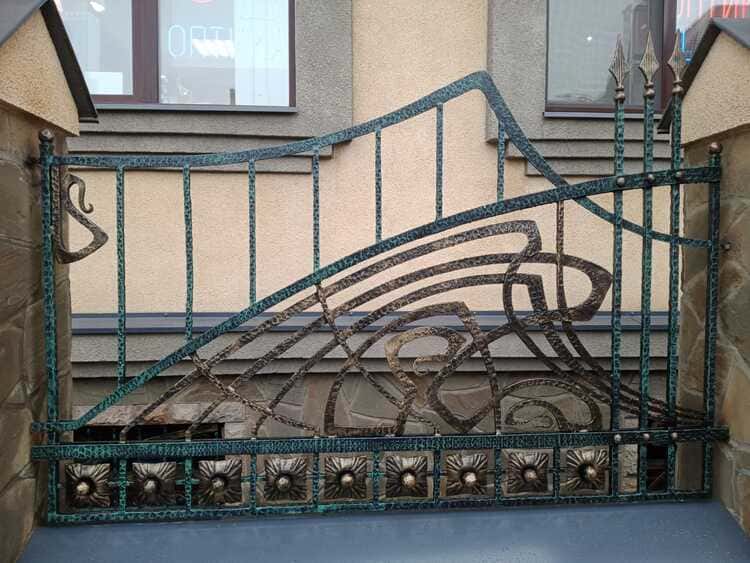 Подъемно-секционные ворота Звенигород